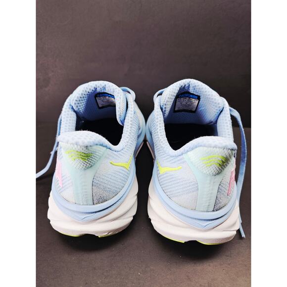 Hoka Women 10 Comfy footwear - Picture 4 of 9